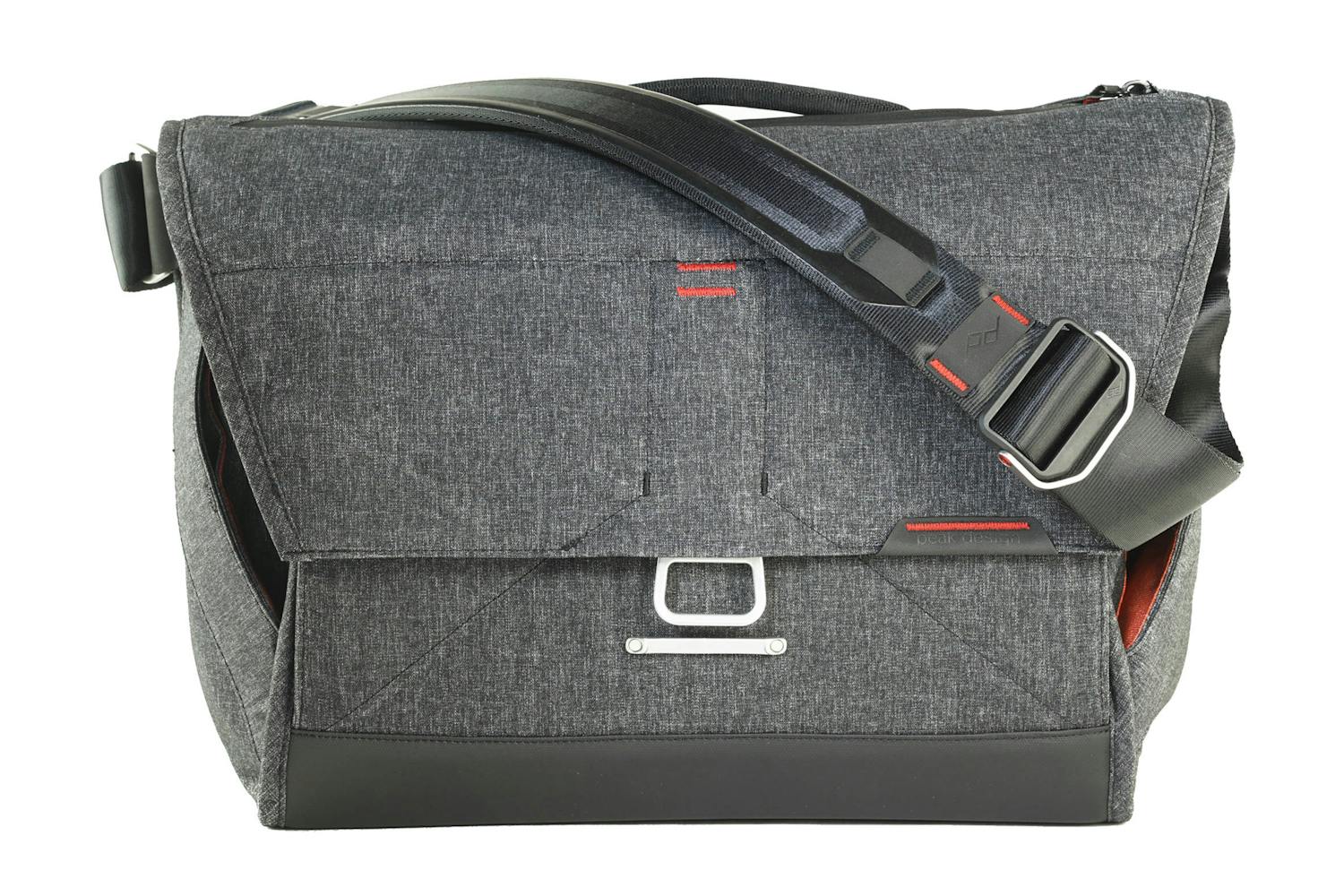 Kameralaukku Peak Design The Everyday Messenger 15 -olkalaukku